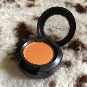 DISCONTINUED MAC Cosmetics Eye Shadow // Fab & Flashy